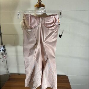 NWT Miraclesuit Strapless Shapewear